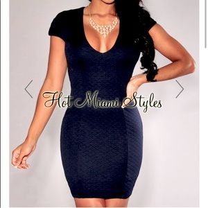 Bin 1C HOT MIAMI STYLES black Medium  quilted cocktail  Dress